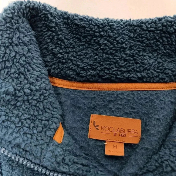 Ugg Koolaburra 1/4 zip Sherpa Pull over. Size M - Picture 7 of 9